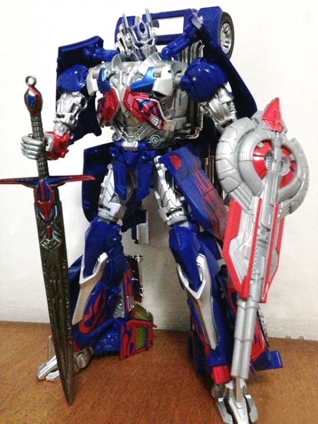 Sword of Judgement Key Chain Transformers the Last Knight