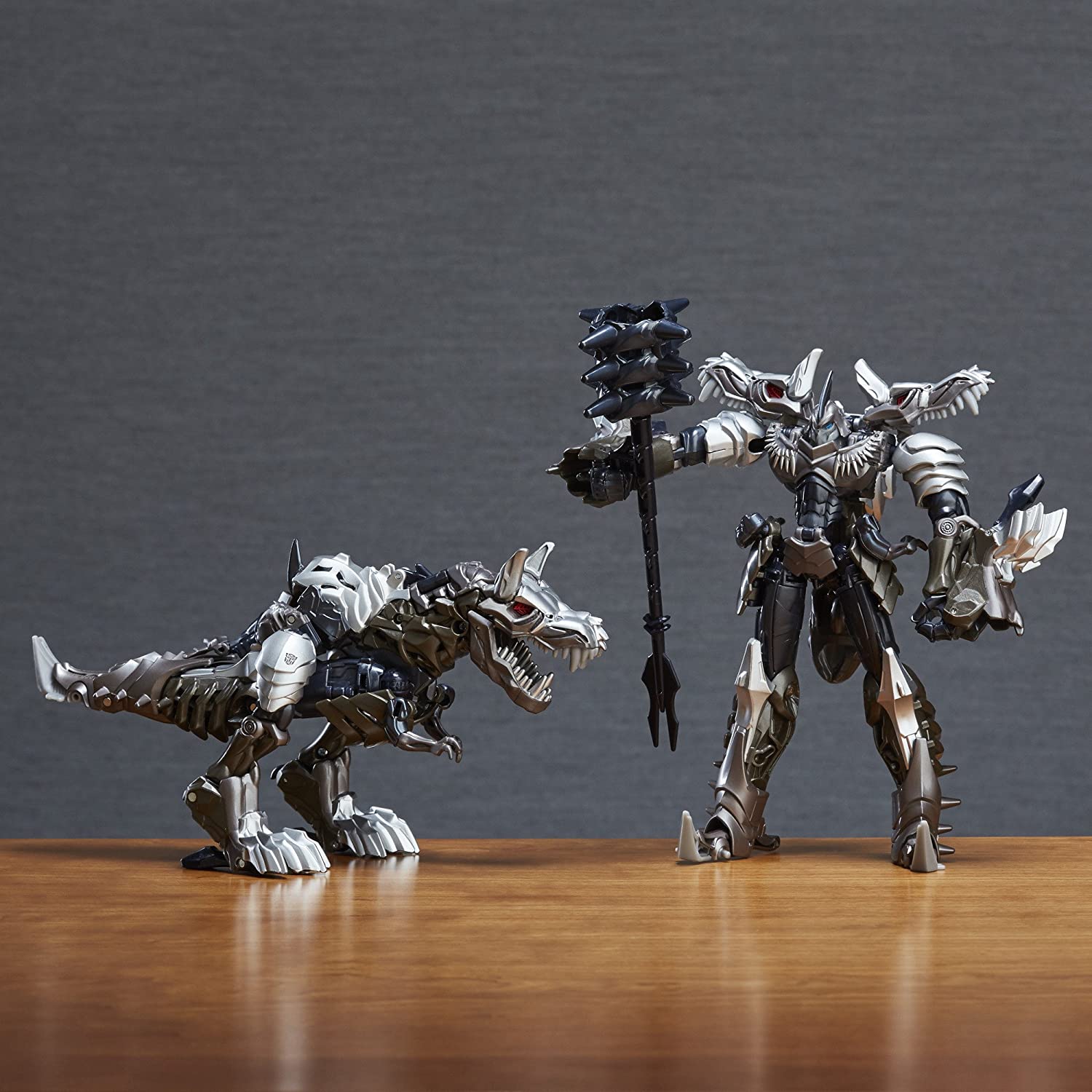 Voyager Class Grimlock Transformers the Last Knight Hasbro