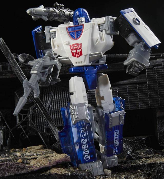 SG-38 Mirage | War for Cybertron Siege Transformers Figure | TFSource