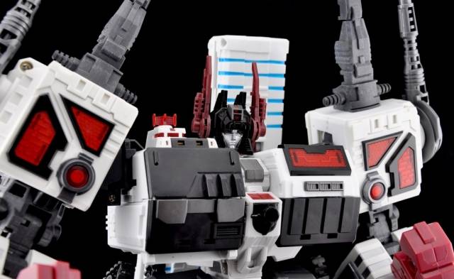 MCB-02 Utopia | MakeToys City Bot Series | TFsource