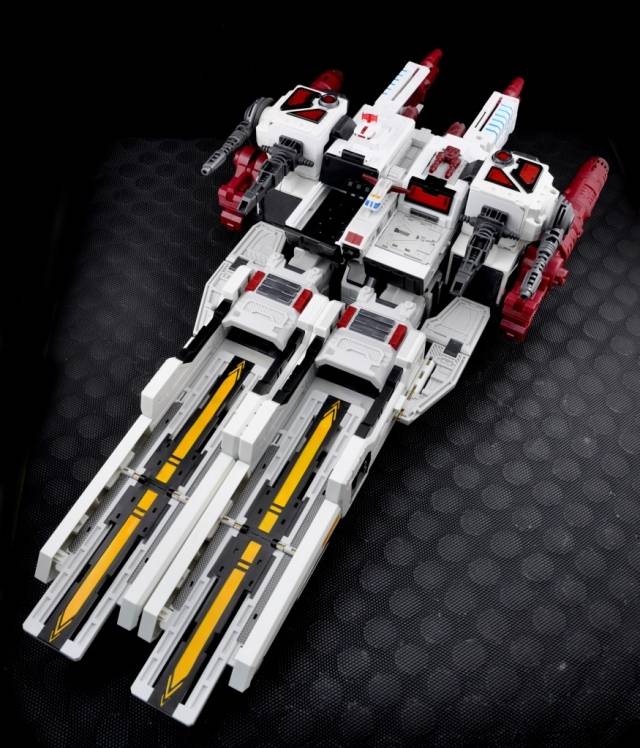 MCB-02 Utopia | MakeToys City Bot Series | TFsource