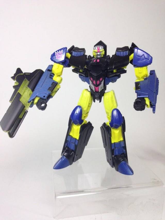 Krok | Transformers Subscription Service Figure | Toygeek