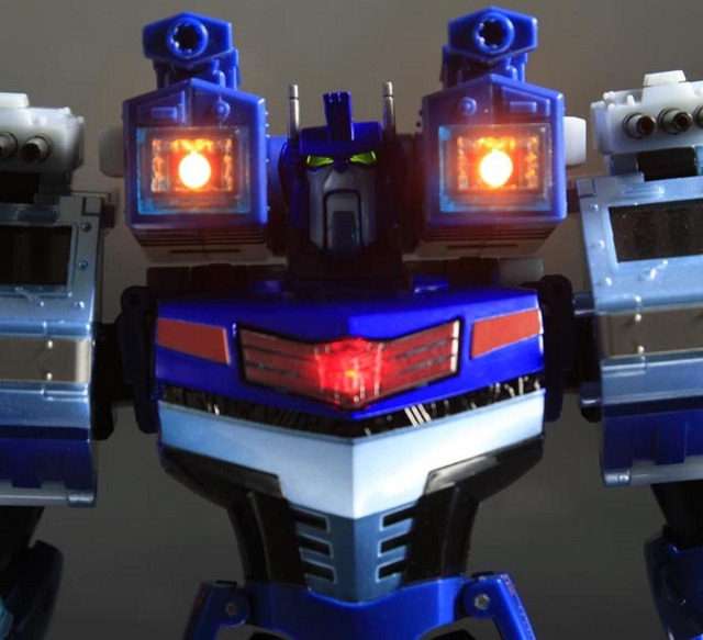 TA27 Ultra Magnus Light and Sound | Transformers Animated