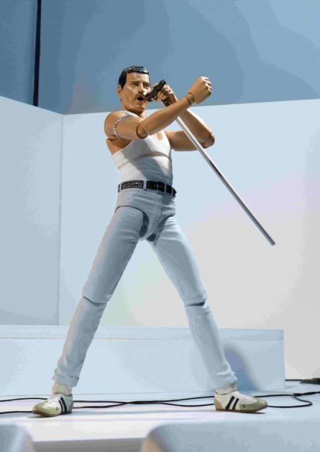 Freddie Mercury S.H. Figuarts | Bandai Tamashii Nations | Queen