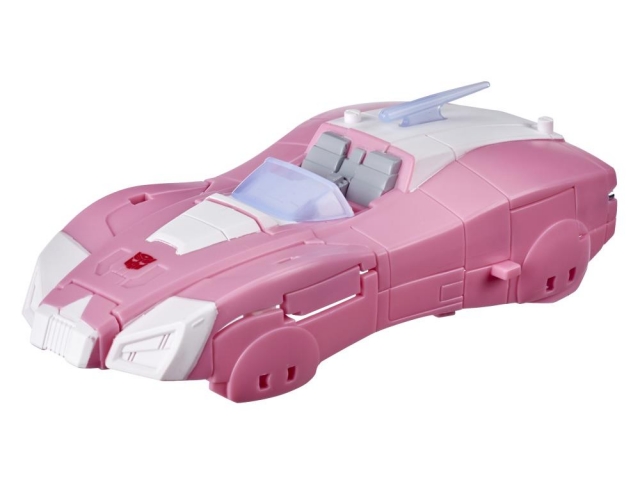 Transformers Generations Kingdom War for Cybertron Arcee Deluxe Action Figure Ha