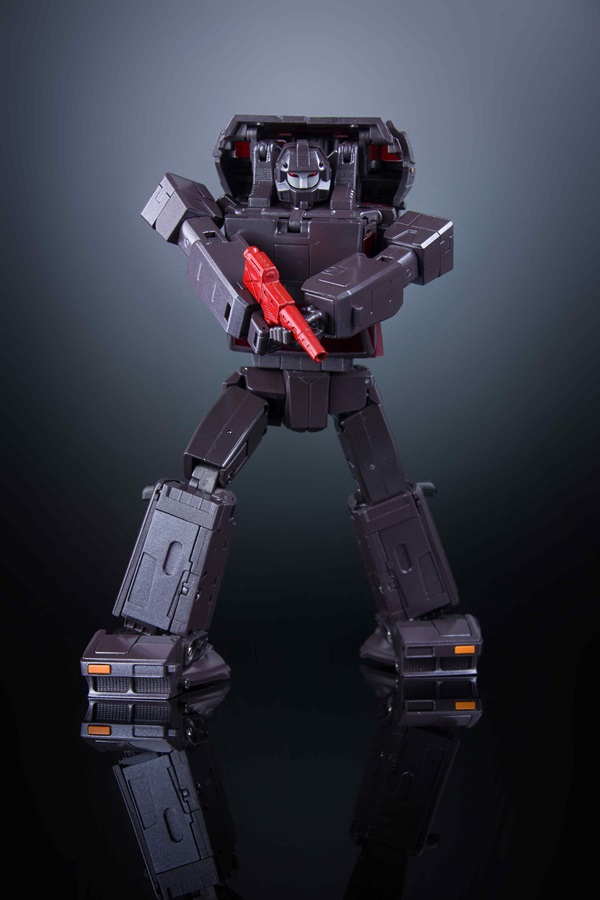 ポップマット正規品pronounwings of future xスワロフスキー MX-29 Fury | XTransbots 3rd Party MP-Scale Figure | TFSource