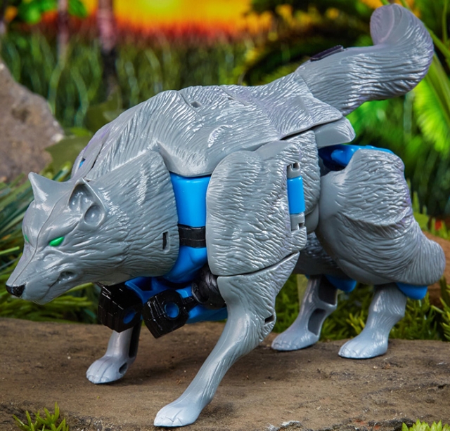 Wolfang Deluxe Class Transformers Beast Wars Hasbro