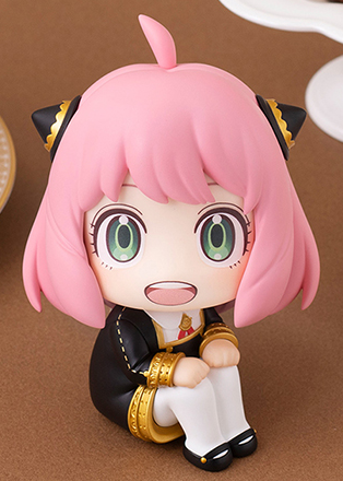 Anya Forger With Gift Look Up | Spy x Family | MegaHouse