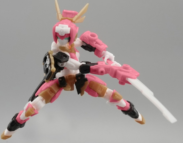 Sakura Edge 1/24 Scale Model Kit | Number 57 Armored Puppet | Creative Field