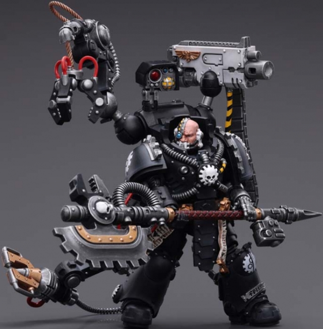 Iron Hands Iron Father Feirros 1/18 Scale Warhammer 40K Joy Toy