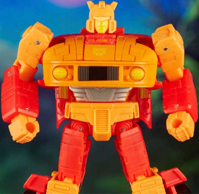 【新品未開封】トランスフォーマー レガシー G2 ジャズ Amazon.co.jp: Hasbroトランスフォーマー ジェネレーション