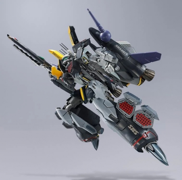 VF-25S Armored Messiah Valkyrie Ozma Lee Machine Revival Version