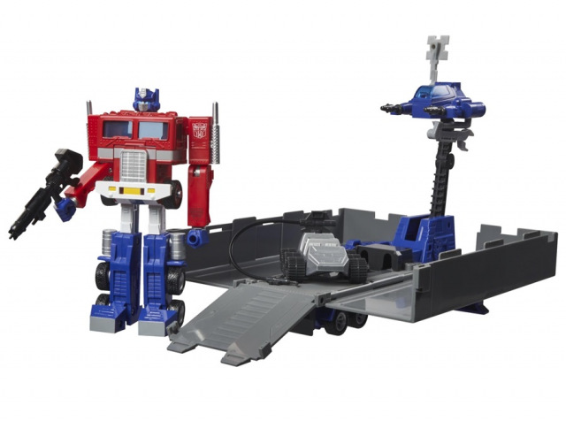 40th Anniversary Optimus Vintage G1 Optimus Prime Autobot