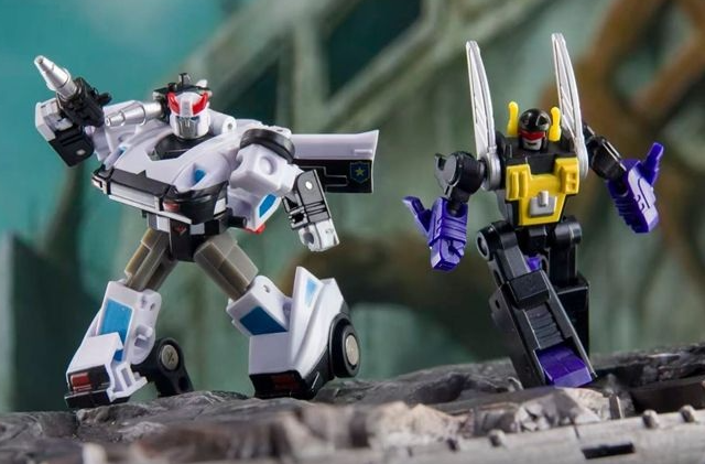 DW-E43 Patrolman and DW-E44 Grasshooper Set of 2 | Dr. Wu