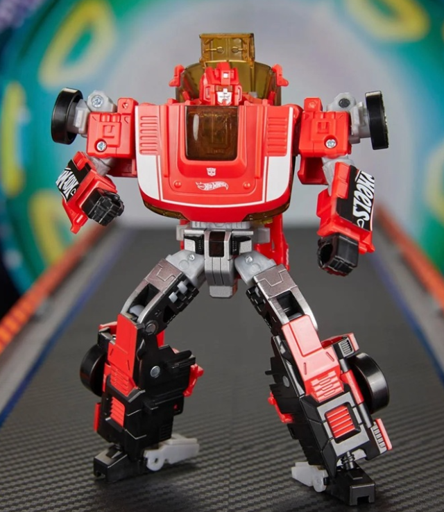GT-Scorcher Deluxe Class | Transformers x Hot Wheels | Transformers Collaborative