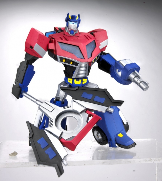 Voyager Class Earth Mode Optimus Prime Transformers Animated Hasbro