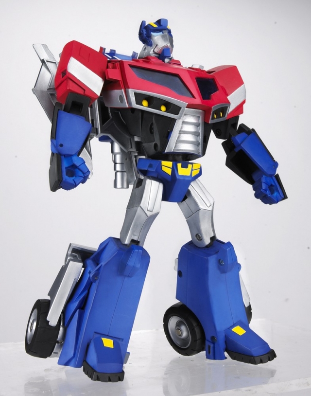 Voyager Class Earth Mode Optimus Prime Transformers Animated Hasbro