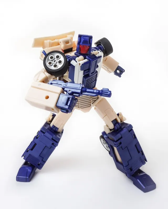 MX-13 Crackup | X-Transbots MasterX Monolith Combiner Berserkars