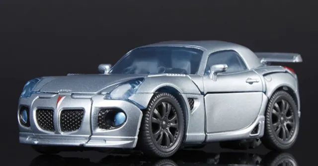 SS-09 Jazz Japanese Version Deluxe Class | Transformers Studio