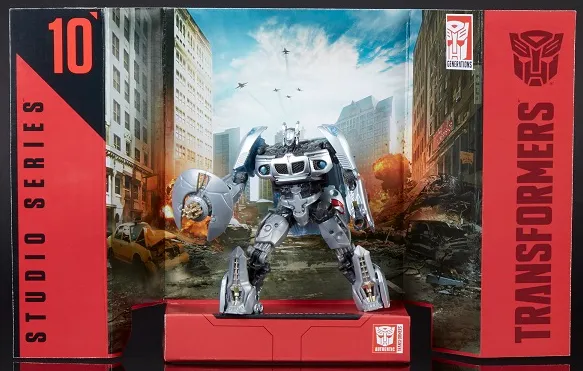 SS-09 Jazz Japanese Version | Studio Series Transformers Figure