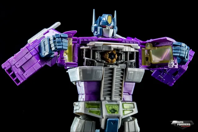 Shattered Glass Optimus Prime | Transformers Masterpiece | Takara Tomy