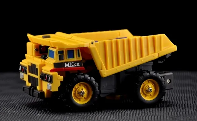 MTCM-01 DX Yellow Giant Set of 6 Pieces Gift Set | MakeToys