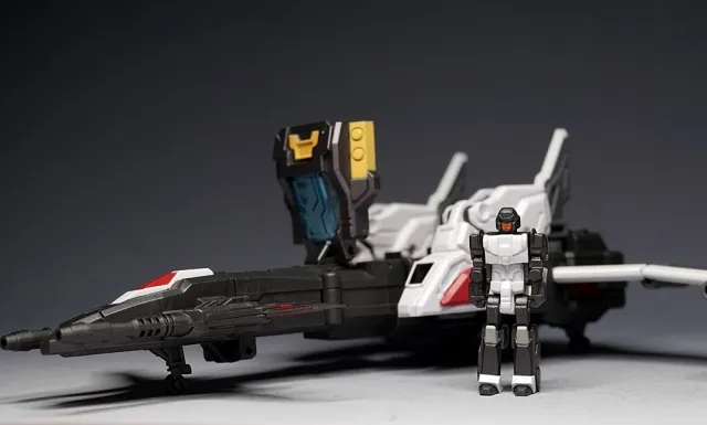 X-7 Combes Robin | FansProject 3rd Party Collector Figure | TFSource