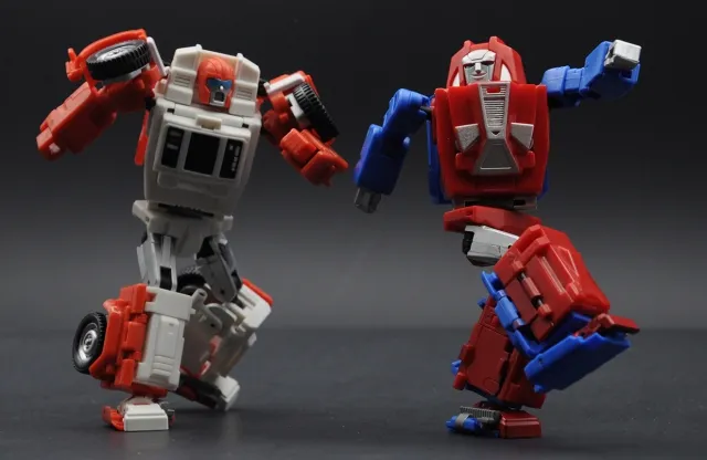 ots-09 grump 非正規トランスフォーマー　ギアーズ、スワーブ似 OTS-09 Grump | Badcube Old Time Series | TFSource
