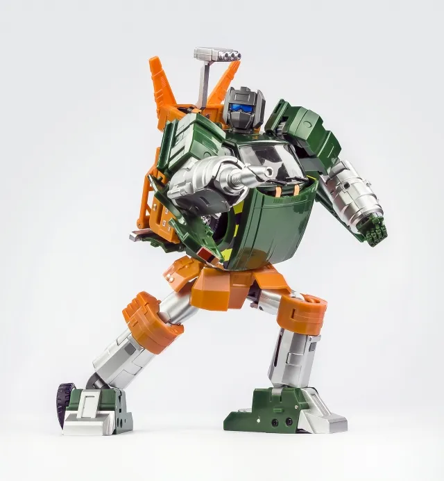 MX-9 Paean | XTransbots 3rd Party MP-Scale Figure | TFSource