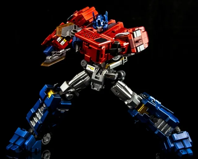 MTCD01P Striker Manus Premium Version | MakeToys Cross Dimension