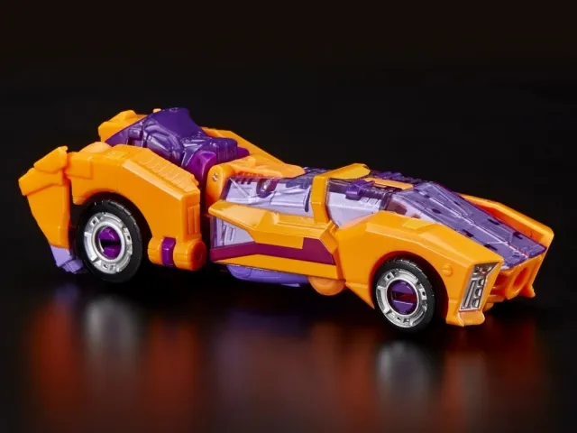 WFC-GS05 Autobot Lancer | Generations Selects Transformers Figure