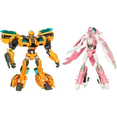 Bumblebee and Arcee NYCC Exclusive Deluxe Class | Transformers Prime Robots in Disguise