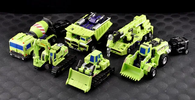 MAKETOYS GIANT TYPE61 グリーン ジャイアント デバスター? Maketoys Giant Green Type-61 (Transformers Classics