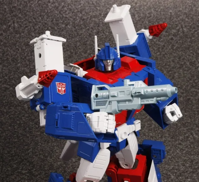 ウルトラマグナス　TRANSFORMERS MP-22 ULTRA MAGNUS Transformers Takara Tomy MP-22 Masterpiece Ultra Magnus