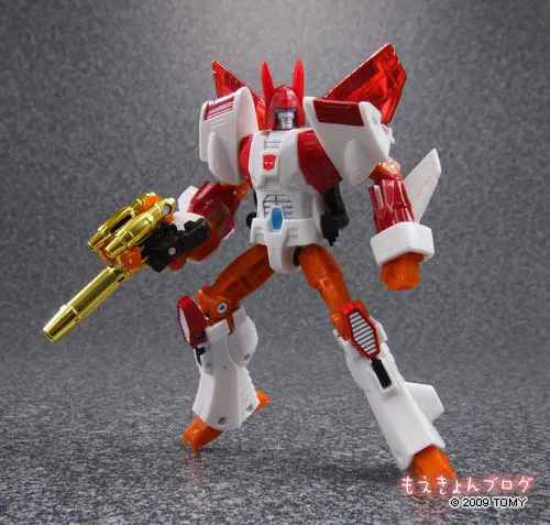 Strafe Store Exclusive | Transformers Henkei Classics