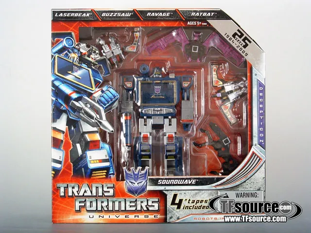 Soundwave with 4 Cassettes SDCC Exclusive | Transformers G1