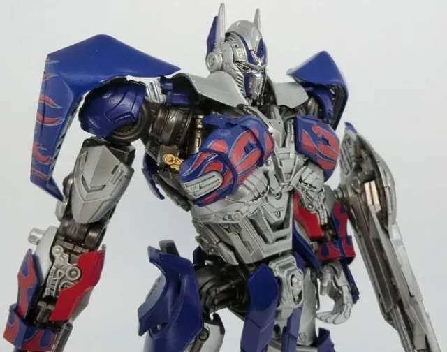 DMK-03 Optimus Prime | The Last Knight Transformers Figure | TFSource