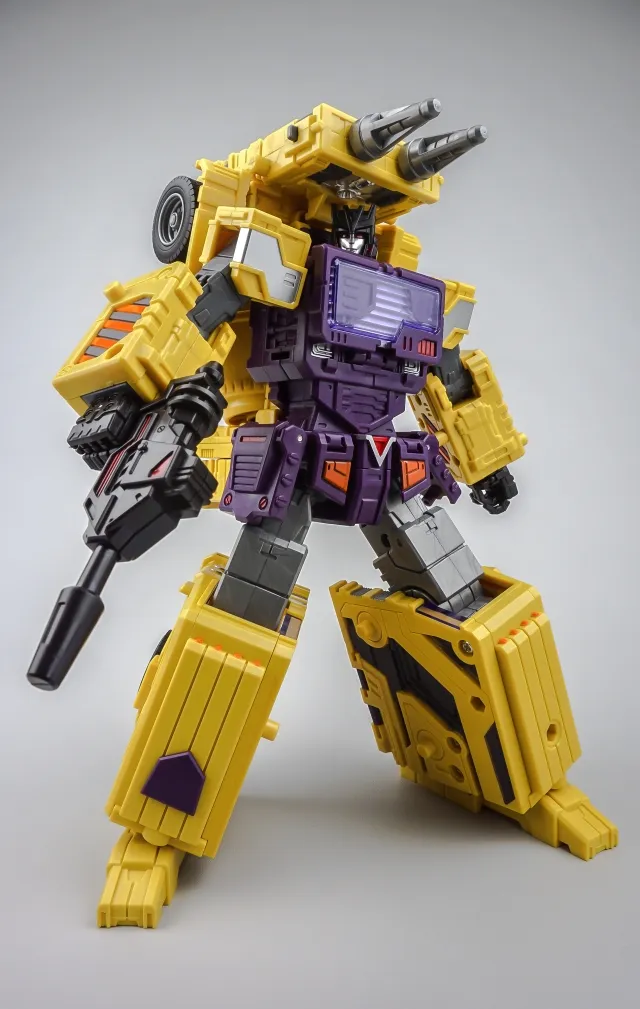 TW-C06B Concrete Yellow Version | Toyworld Constructor Combiner