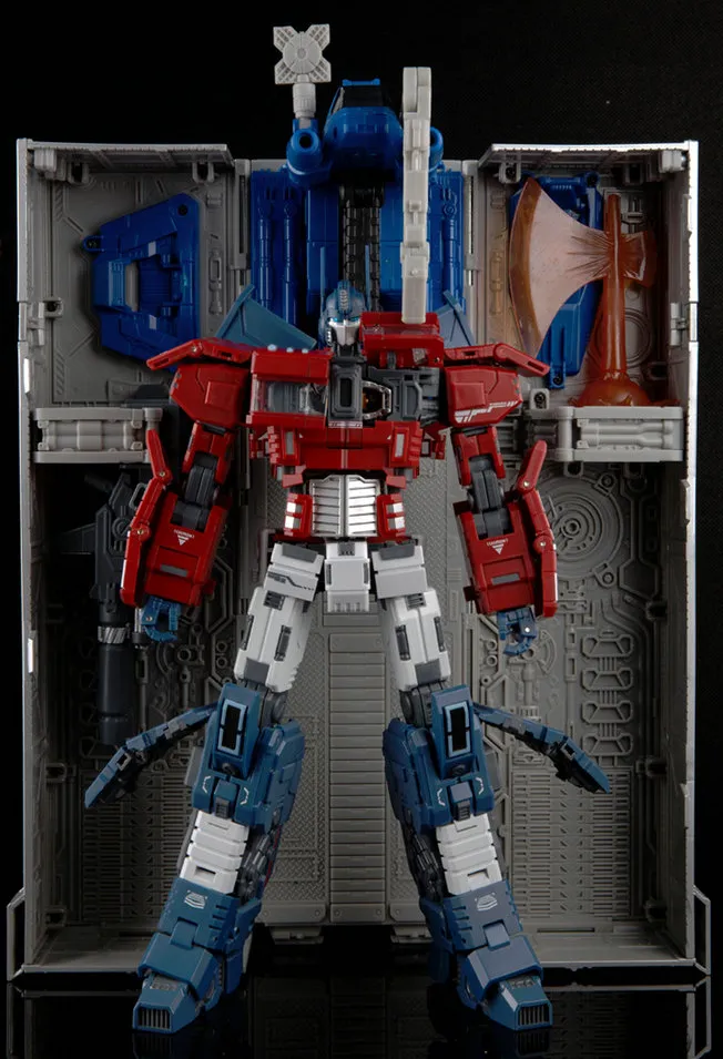GDW-01 Ultra Maxmas | GCreation 3rd Party Stylized Figure | TFSource