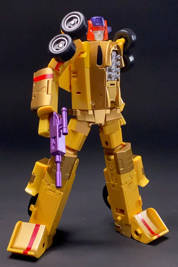 D17 Giuliano  | DX9 Toys Attila Combiner