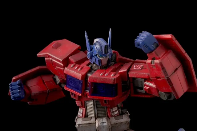 Optimus Prime IDW Version | Flame Toys Furai Model Transformers