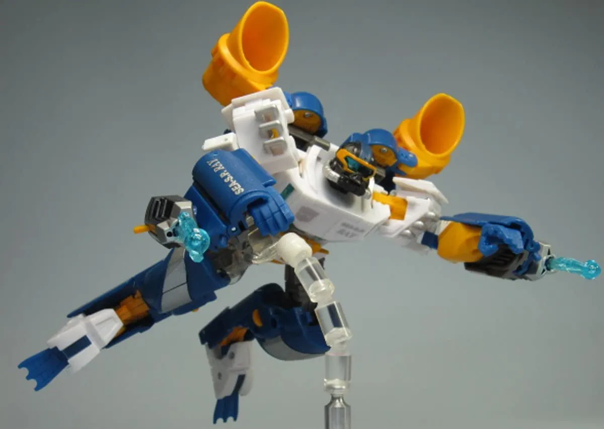 AA-05 Seaspray | Hunt for the Decepticons Transformers Figure