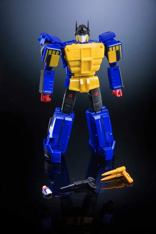 MX-26B Bond and James Japanese Version | XTransbots 3rd Party MP
