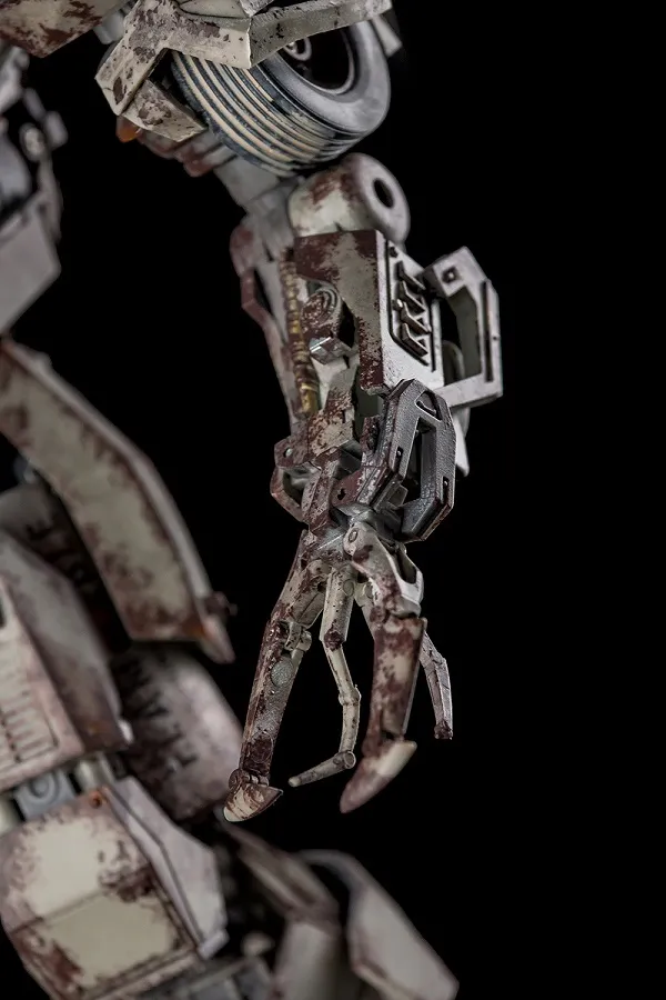AlienAttack製MACTRON フィギュア Amazon.co.jp: AlienAttackToys Mackron AAT-01 : おもちゃ