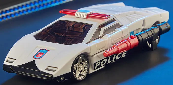 Clampdown | Transformers Legacy Figure by Hasbro | TFSource