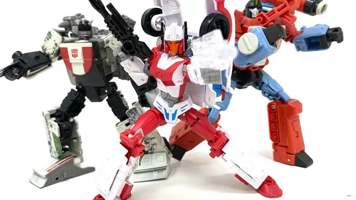 Autobot Minerva | Transformers Legacy Figure by Hasbro | TFSource