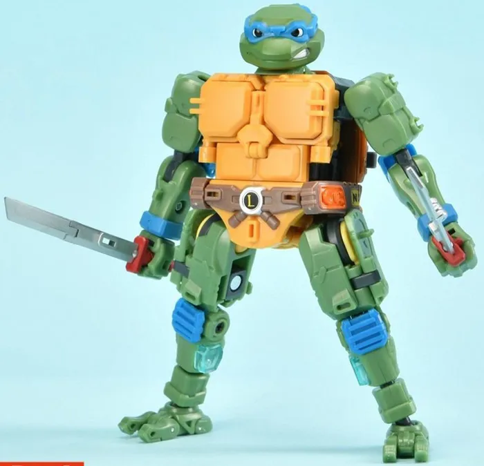 MB-21 Leonardo | Teenage Mutant Ninja Turtles | 52 Toys MegaBOX