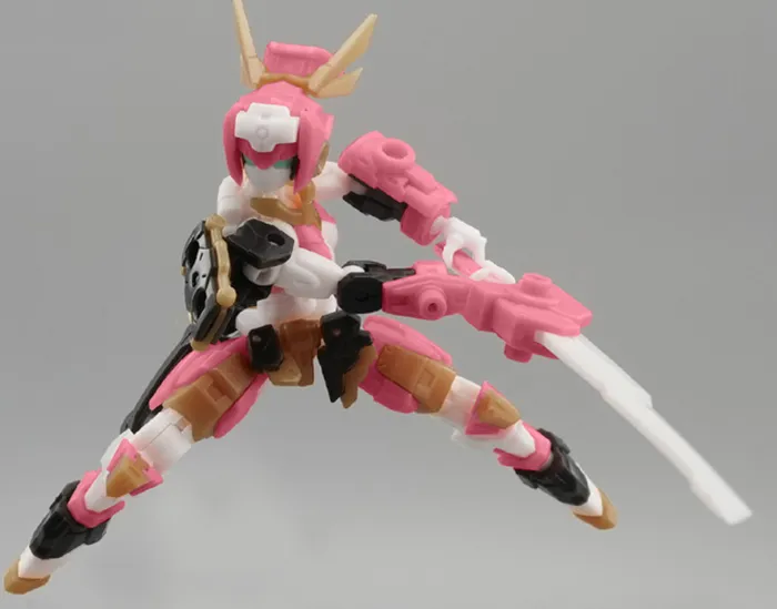 Sakura Edge 1/24 Scale Model Kit | Number 57 Armored Puppet | Creative Field