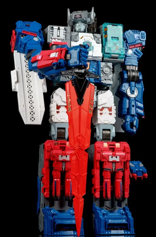 Fortress Maximus | Titans Return Transformers Figure | TFSource