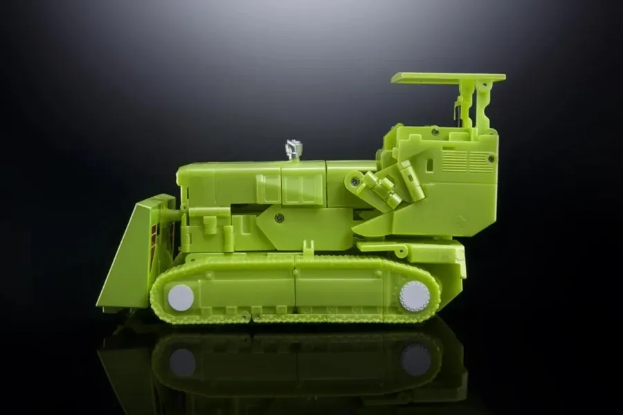 MX-45 Razer | XTransbots 3rd Party MP-Scale Figure | TFSource